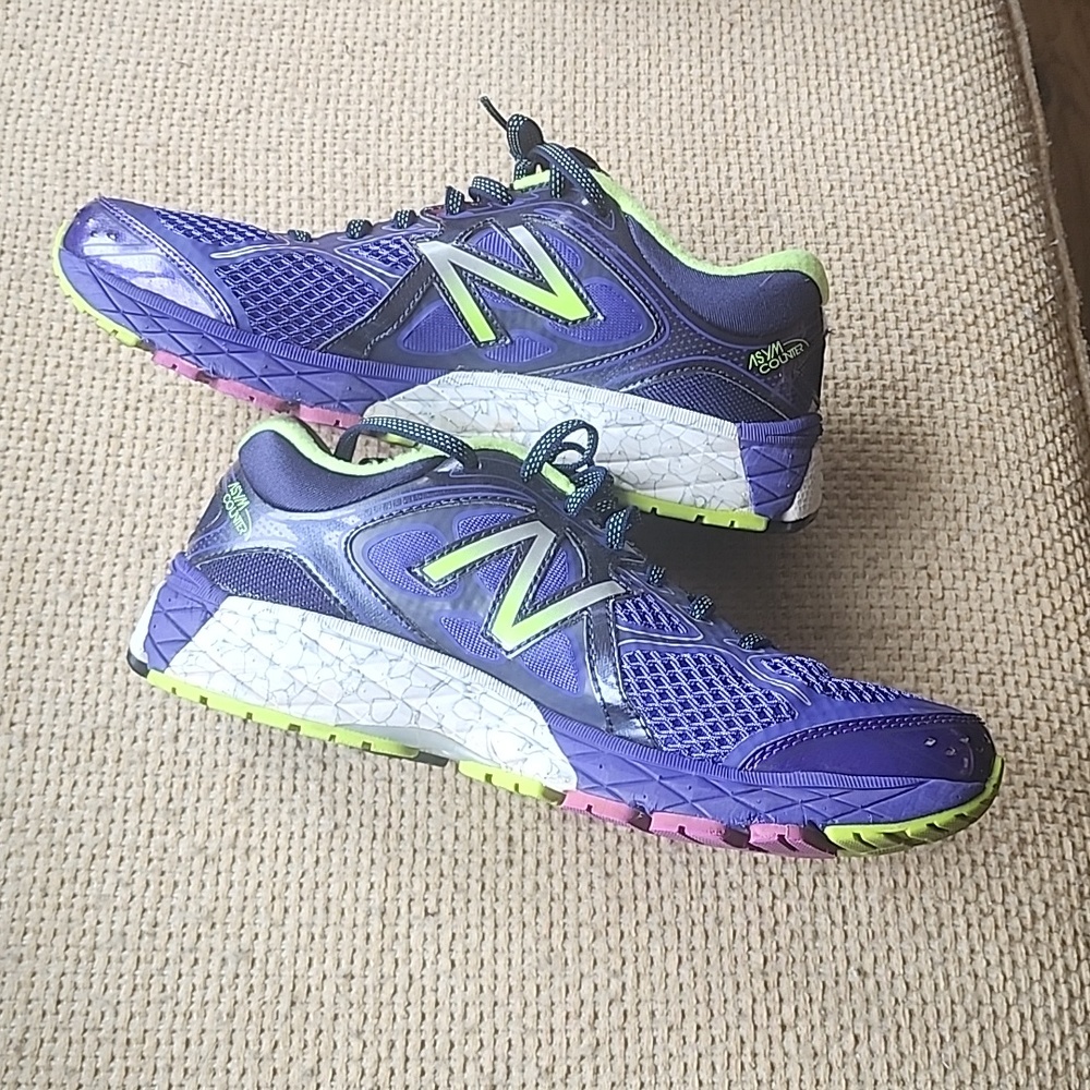 Women's New Balance 860 v6 Size 9B - Picture 3 of 4